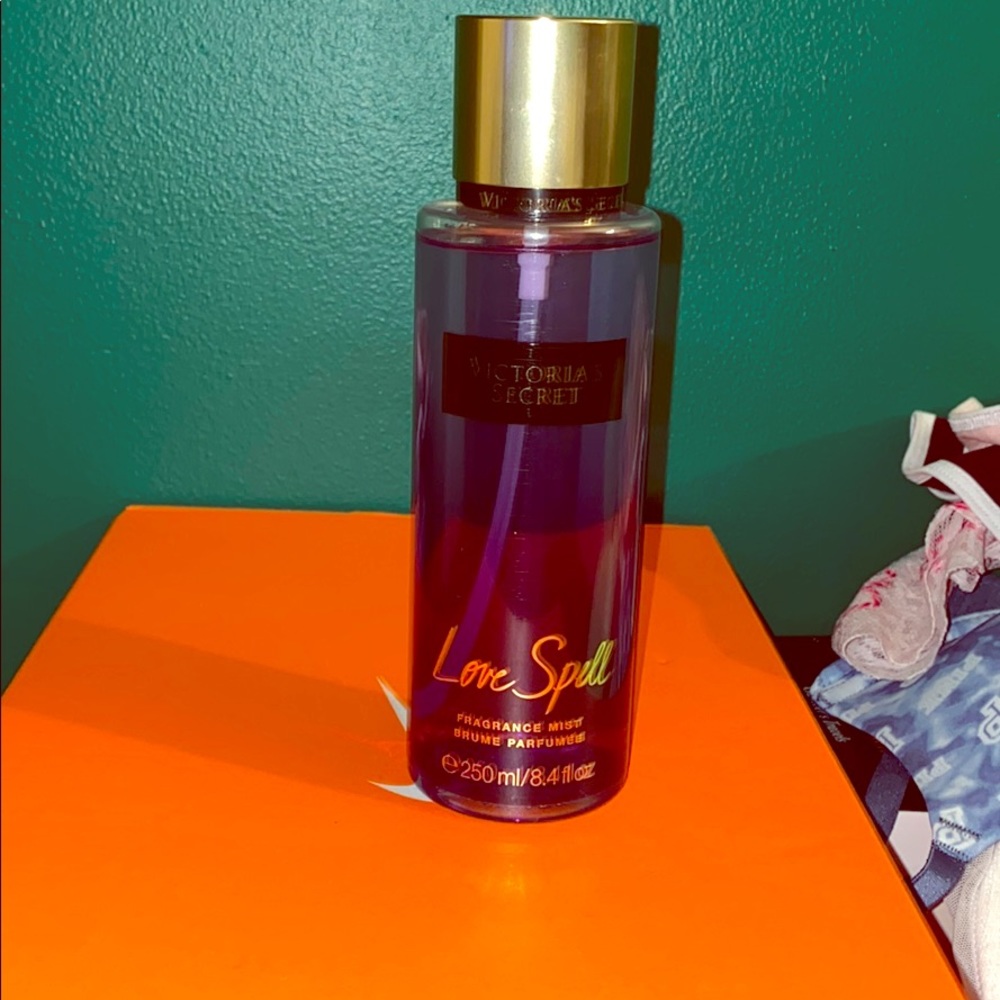 Love spell mist